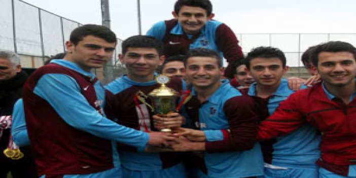 Trabzon'da futbolda şampiyon Erdoğdu Lisesi
