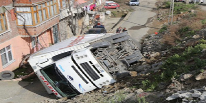 Trabzon'da kamyon devrildi: 6 Yaralı!