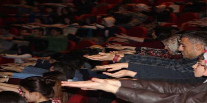 Yüzlerce öğrenciyi hipnozla uyuttu