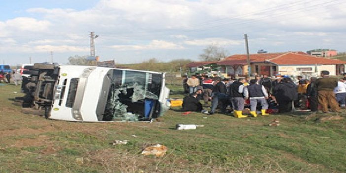 Ankara'da midibüs devrildi: 15 yaralı