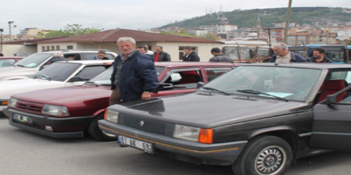Trabzon'da araba pazarına yoğun ilgi