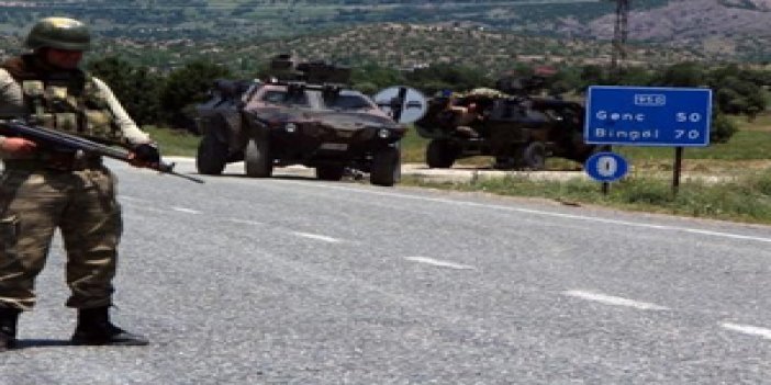 PKK yandaşları yolu kapattı
