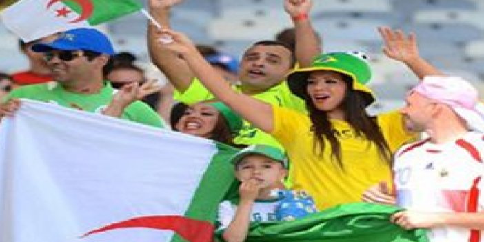 Cezayir'de tur sevinci: 2 ölü 31 yaralı!