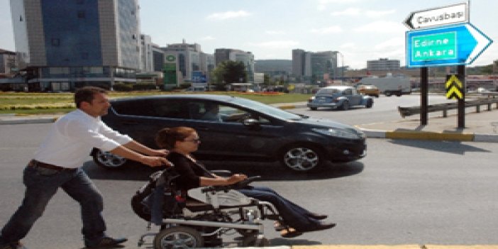 Tekerlekli sandalye ile Ankara'ya gidiyor!