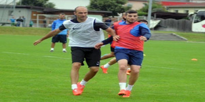 Trabzonspor'un hocası futbolculara fark attı!