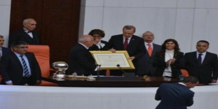 Erdoğan, Meclis'te mazbata aldı