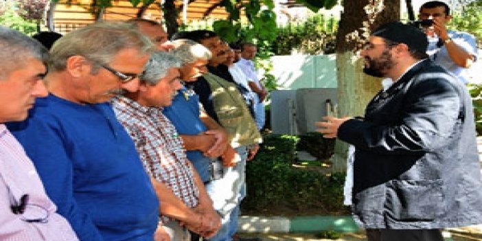 Türk komutana gıyabi cenaze namazı
