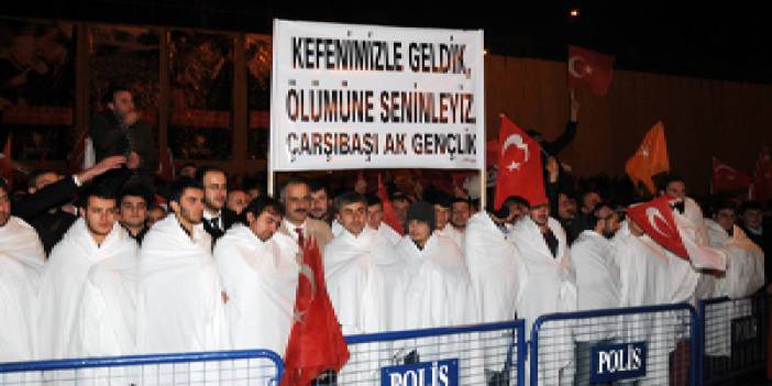 "Savaşa Trabzon'da kefen giyenler gitsin"