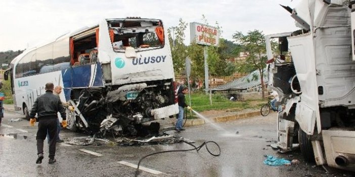Trabzon otobüsüne tır çarptı