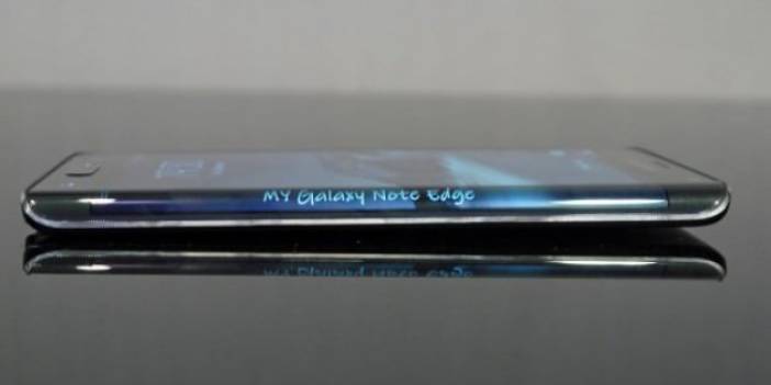 Samsung S6 kavisli ekranla gelecek