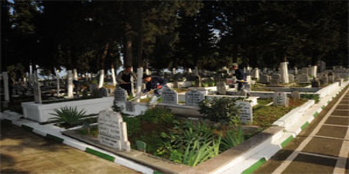 Trabzon'da mezarlıklar doldu