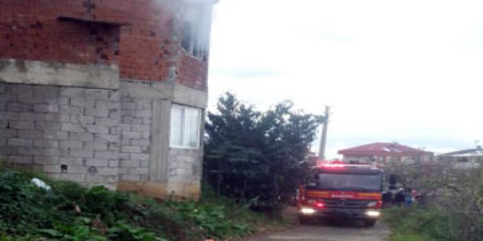 Trabzon'da bir evin üst katındaki yangın paniğe neden oldu! Korku dolu anlar yaşandı