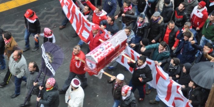 Samsunspor taraftarlarından ilginç protesto