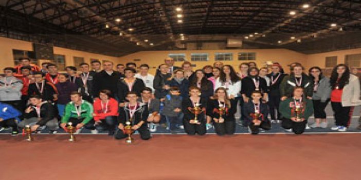 Trabzon'da teniste birinciler belli oldu