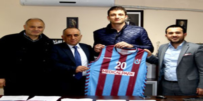 Trabzonspor Can'la imzaladı