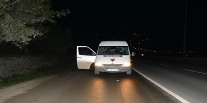 Trabzon'da genç kız arabadan atladı!