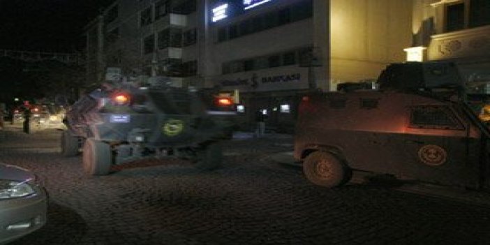Diyarbakır’da polise bombalı saldırı