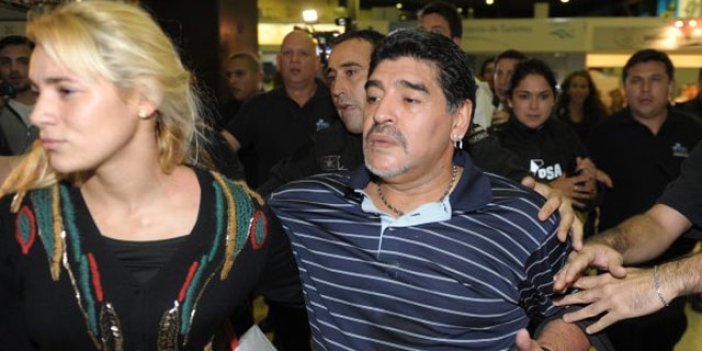 Maradona günde 4 viagra ile...