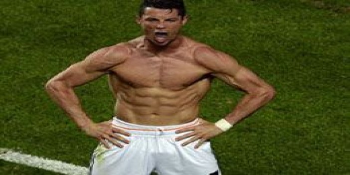 Cristiano Ronaldo'nun heykeli dikildi