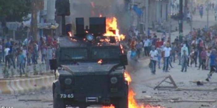 PKK Cizre'de mahalleyi ateşe verdi!