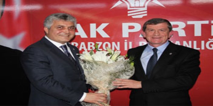 Trabzon AK Parti'de devir teslim