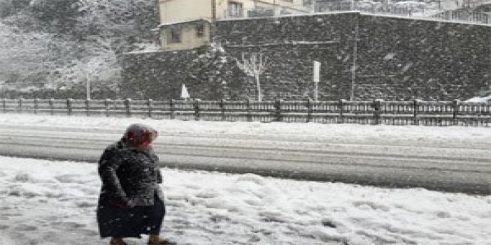Trabzon'da kar yağıyor CANLI YAYIN