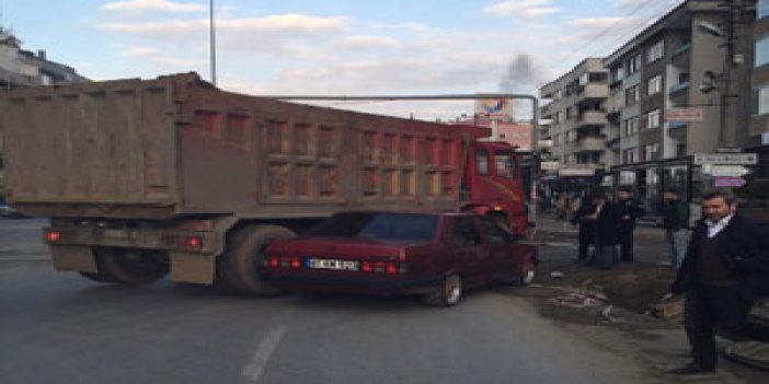 Trabzon'da yine aynı yerde kaza...