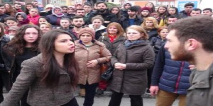 Rize’de Özgecan cinayetine skeçli protesto