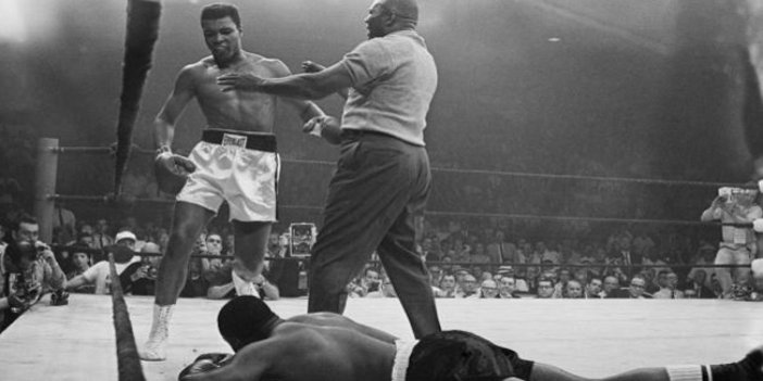 Muhammed Ali'nin eldivenlerine rekor fiyat