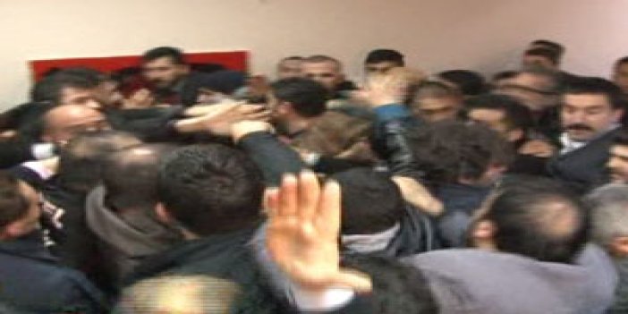 Ahmedinejad’a şok protesto