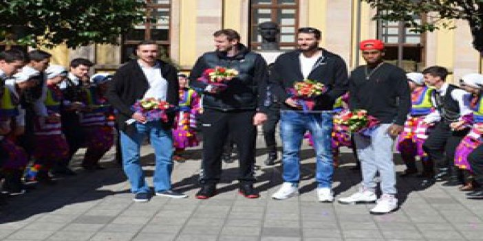 Trabzon'un dev adamları öğrencilerle buluştu