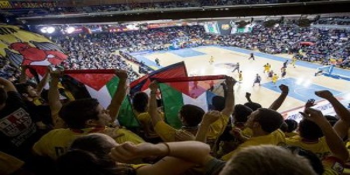 Barcelona-Maccabi maçında Filistin'e destek!
