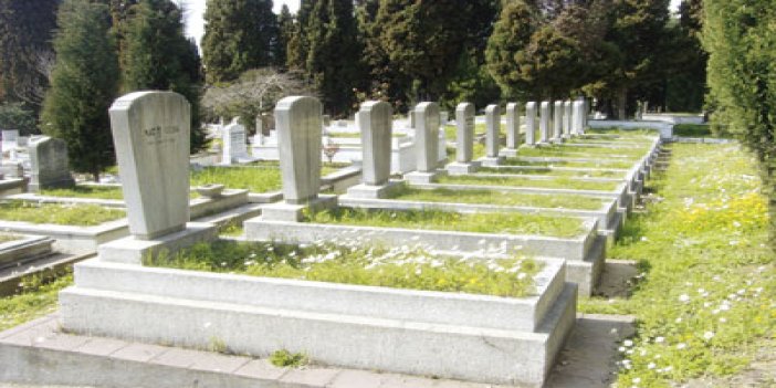 Trabzon'da Osmanlı mezarlığı talan edildi