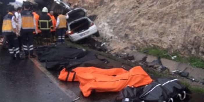 Zincirleme trafik kazası: 13 ölü