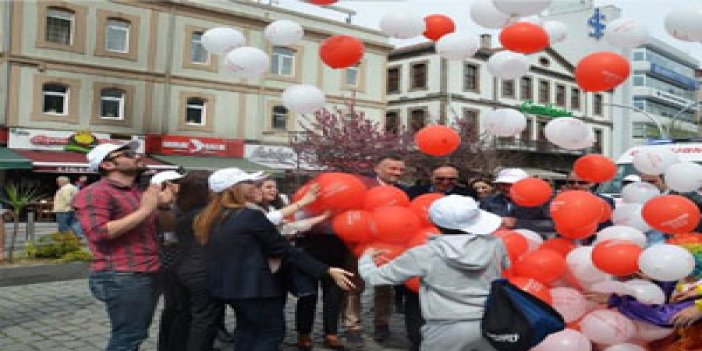 Trabzon'da kalp hastalığı için balon uçurdular