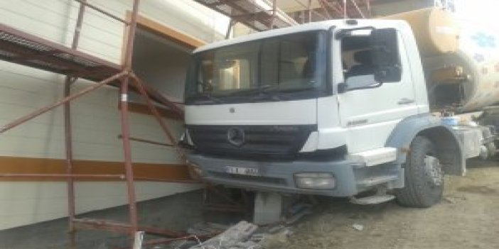 Trabzon'da kaza! İnşaata daldı