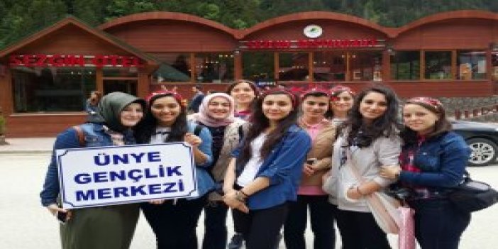 Ünyeli gençler Trabzon'u gezdi