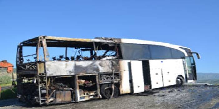 Rize'ye giden otobüs yandı! 16 Mayıs 2015