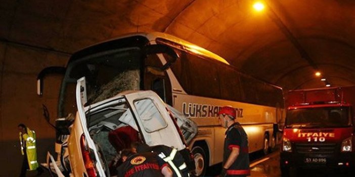 Rize’de Tünelde Korkunç Kaza 1 Ölü, 20 Yaralı