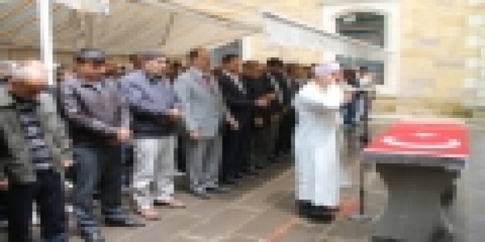 Türkistan Şehitleri İçin Bayburt'ta Gıyabi Cenaze Namazı