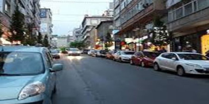 Trabzon'da bir cadde yok olmak üzere