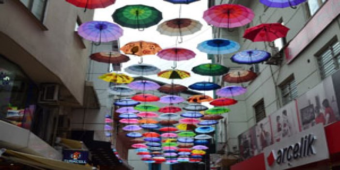 Rize'de bu şemsiyeler dikkat çakiyor!