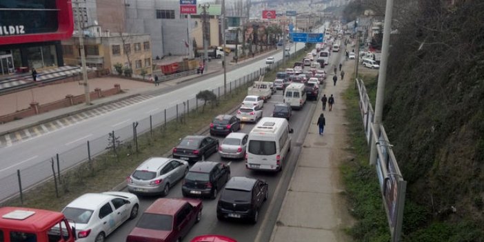 Trabzon trafiği Arap saçına döndü