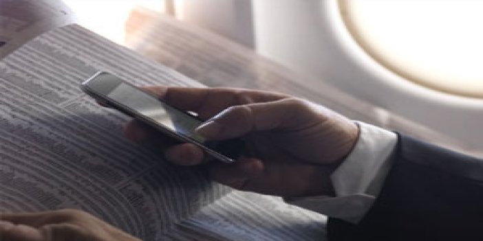 Uçaklardaki cep telefonu yasağı kalkıyor