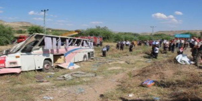 İşçileri taşıyan otobüs devrildi: Çok sayıda yaralı
