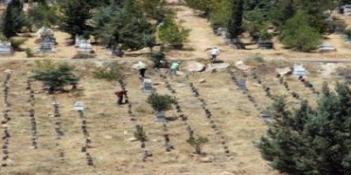 Suruç bombacı kimsesizler mezarlığında gömüldü