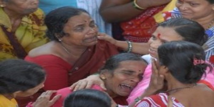 Hindistan'da tapınakta izdiham çıktı: 11 ölü