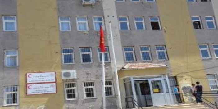 YDG-H Türk bayrağını indirip PKK flaması astı