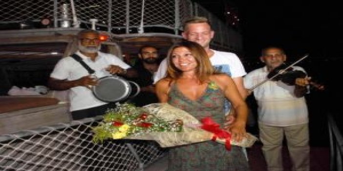 Alman turistten Türk sevgilisine sürpriz teklif