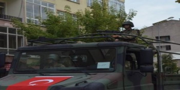 Trabzon’da Askerler Slogan Atarak Yürüdü